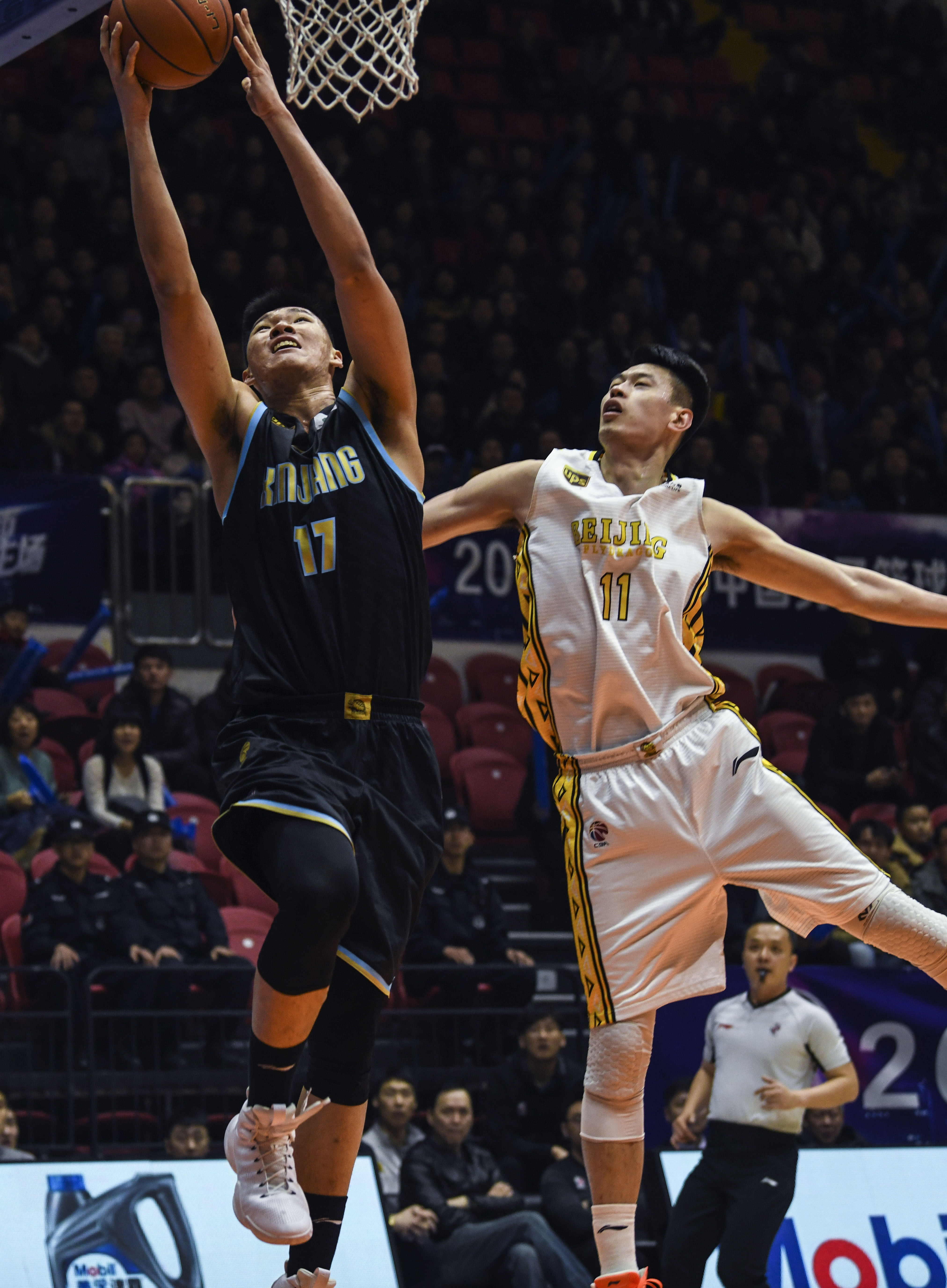 人投身于羽 人投身于羽